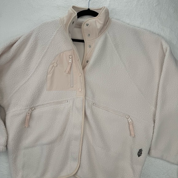 Free People X Hatch Hit the Slopes Maternity Jacket Cream Fleece Chest Pocket S - Picture 12 of 14